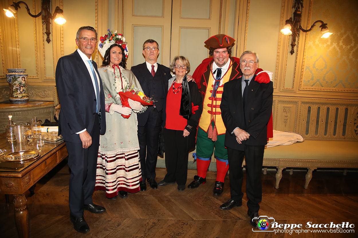 VBS_3722 - Investitura Ufficiale Gianduja e Giacometta Famija Turineisa - Carnevale di Torino 2024.jpg